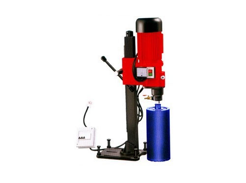 強(qiáng)力電動(dòng)鉆孔取芯機(jī)